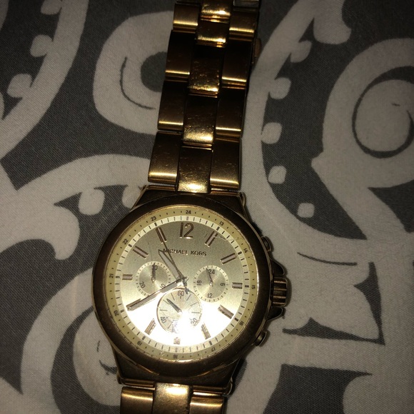 Michael Kors Gold Watch - Picture 6 of 7